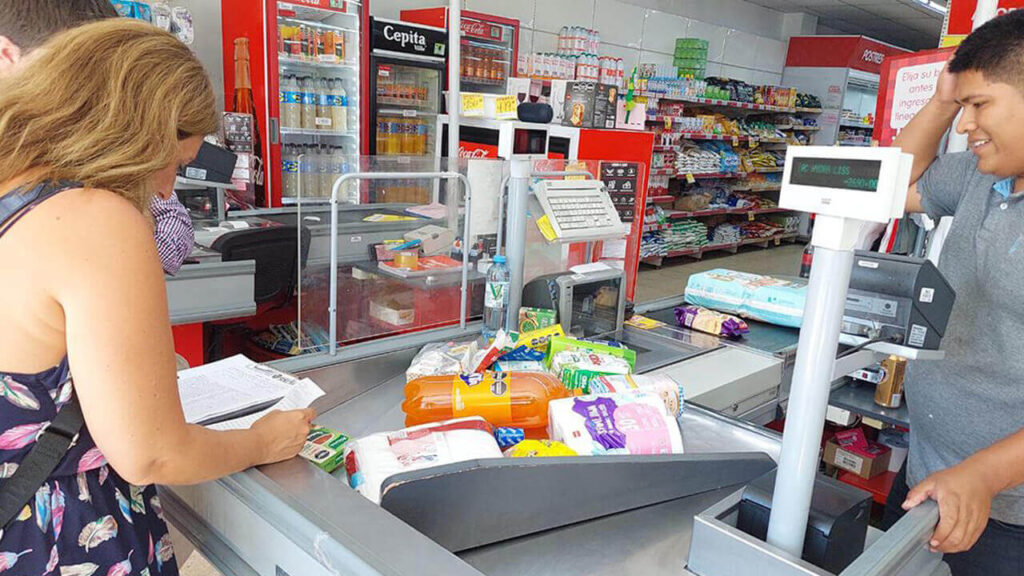 Inflación en los pequeños comercios de barrios y en los grandes supermercados