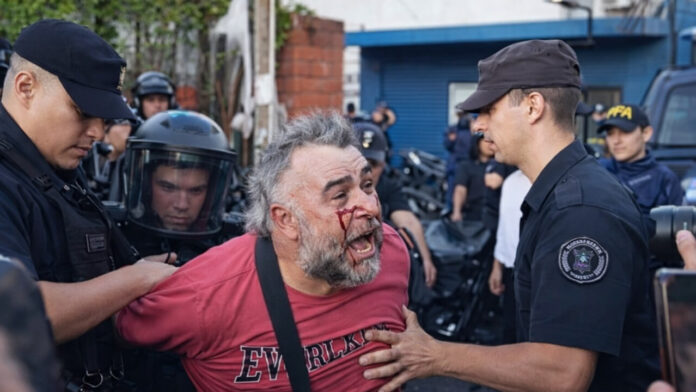 Repudiamos la violencia contra el camarógrafo de A24