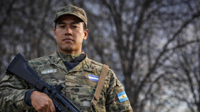 Revelan cuántas horas extra cobraba la empleada de Morón detenida por la muerte del soldado