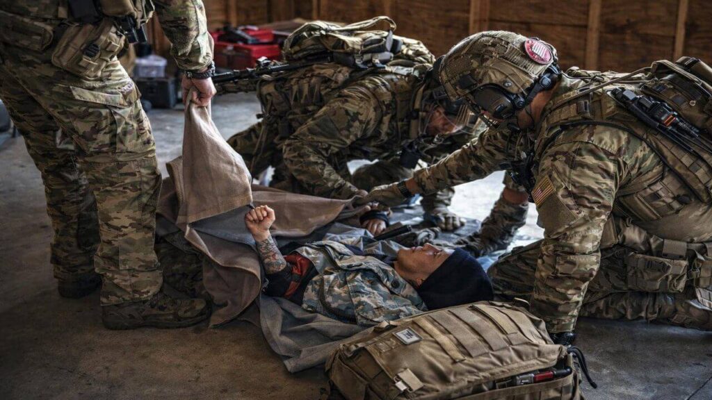 Comandos de fuerzas especiales participan de un ejercicio de entrenamiento conjunto durante el Operativo Daga Atlántica, que reúne a efectivos de Argentina y Estados Unidos en maniobras de alta complejidad.