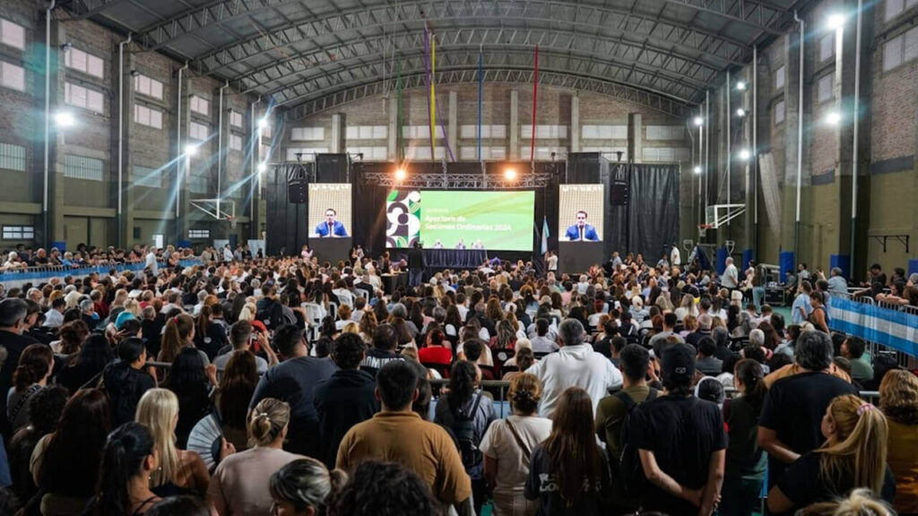 A pleno el gimnasio del Colegio General Manuel Belgrano sobre Lavalle al 1200