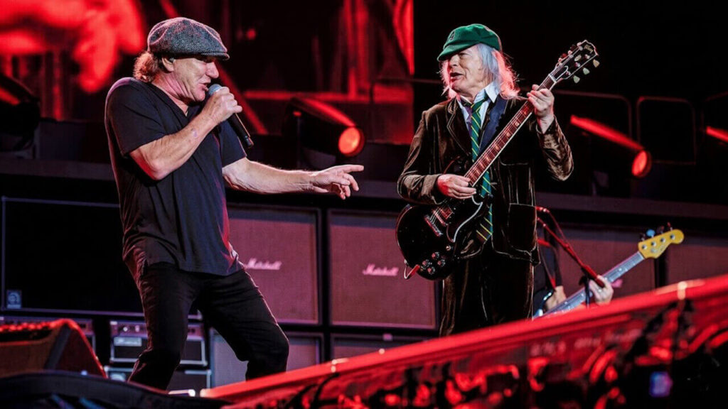 AC/DC en River Plate 2026 con Angus Young en guitarra y Brian Johnson liderando el show