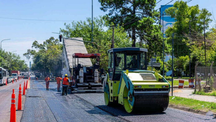 Avanza la repavimentación integral de la Avenida Vergara en Hurlingham