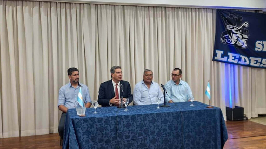 Capitanich habló de todo, tanto de la Reforma Laboral como de la Economía Global inestable que actualmente vivimos