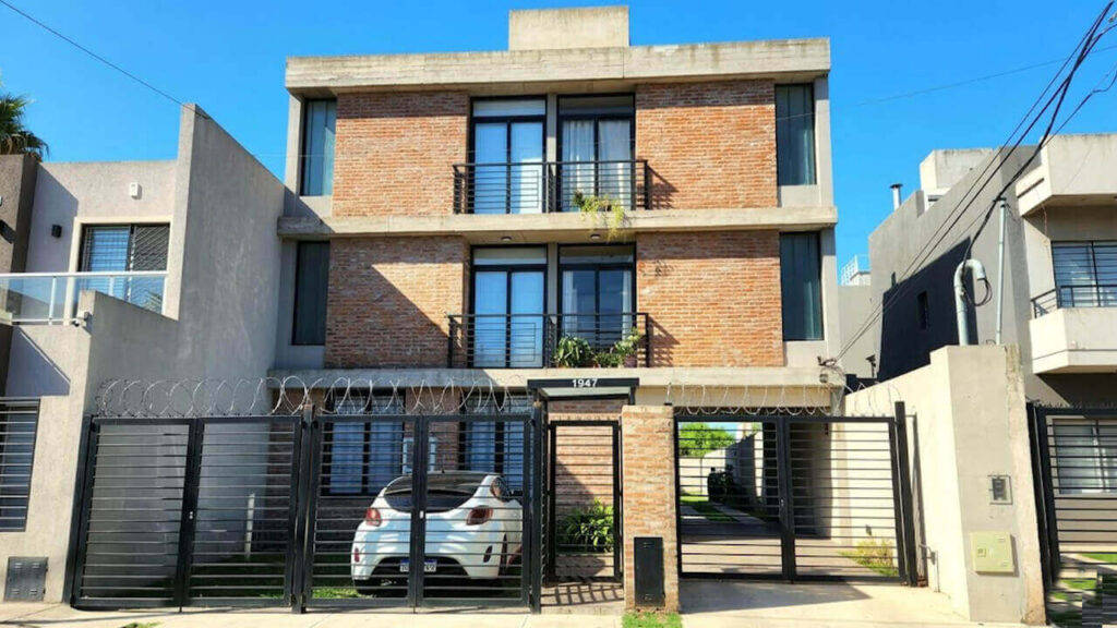 Claro que hay ofertas pero siempre como vivienda multifamiliar que no bajan de 1,5 millones por lo cual se hace caro para alquilar