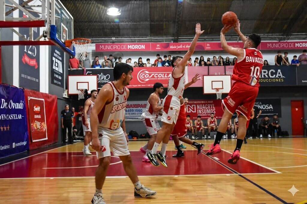 Club Morón volvió al Torneo Federal con un triunfazo ante Sportivo Pilar y desató una fiesta en casa