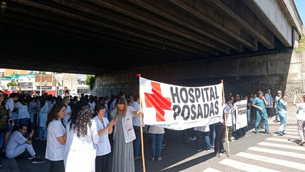 Como piqueteros, médicos y residentes cortaron la Autopista del Oeste y la Avenida Vergara, los logros del Gobierno de Milei