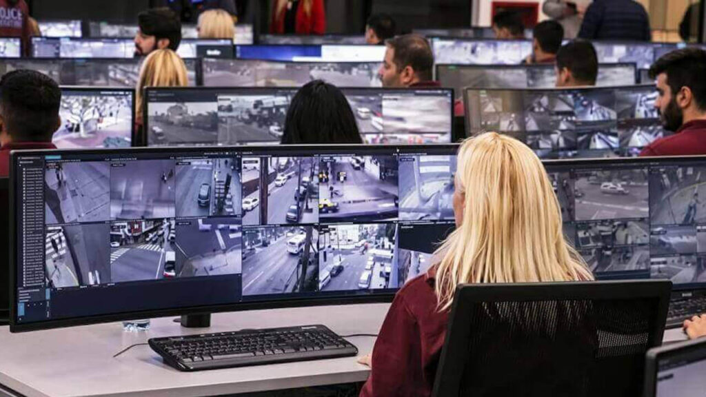 Desde la Central de Monistoreo se actúa de manera eficaz en prevención y asistencia, pero estar en la calle es por lejos mucho mejor