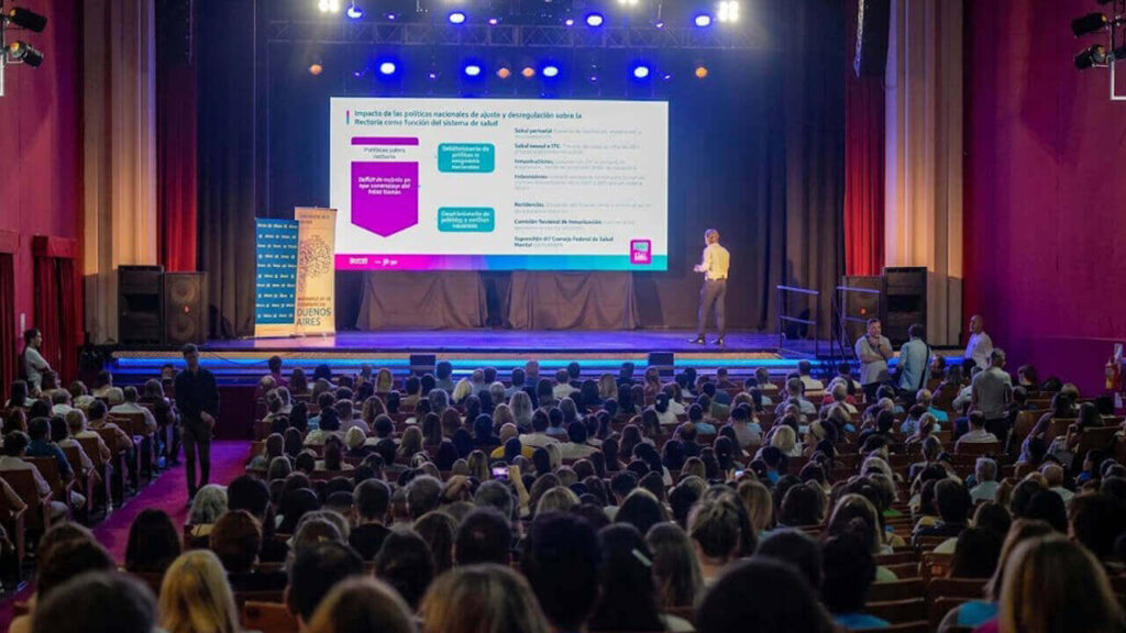 El Ministro de Salud Bonaerense Nicolás Kreplan explicando los alcances de los que será el gran Congreso de Mar del Plata