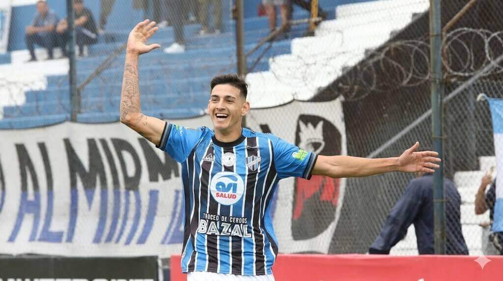 El segundo festejo de Almagro dentro del campo de juego