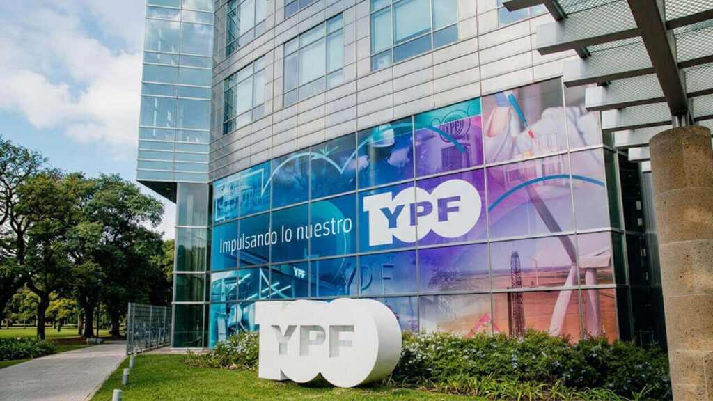 Javier Milei queria vender no solo YPF sino también Vaca Muerta e insultó hasta el cansancio a Kicillof y a Cristina