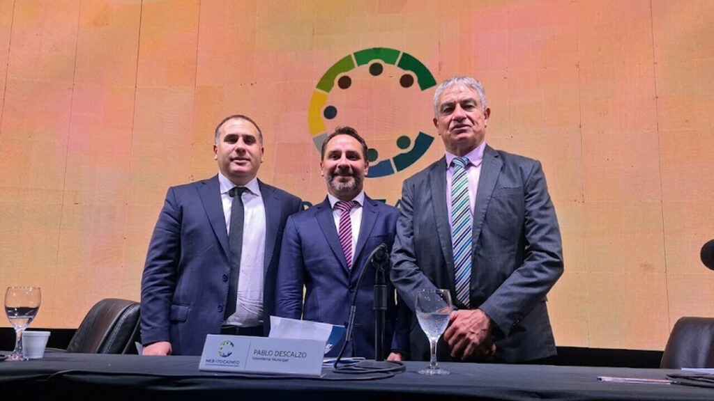 Juan Manuel Alvarez Luna (Presidente del HCD), Pablo Descalzo (Intendente) y Alfredo Fernández (Secretario del HCD), los tres juntos para Diario Anticipos
