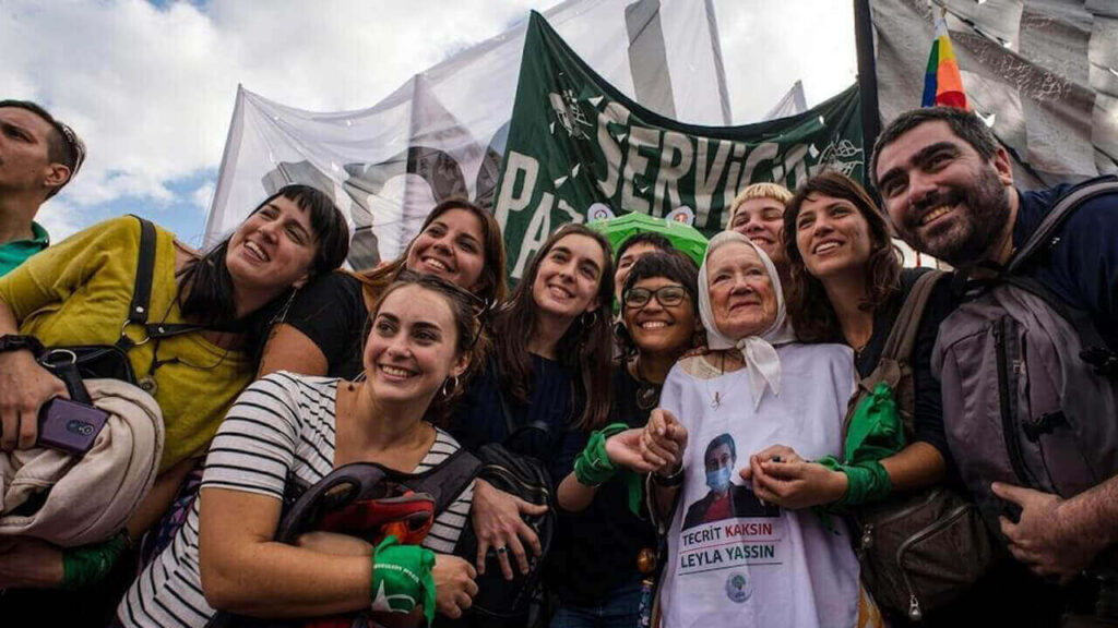 Junto a la juventud peleando por la Ley del Aborto. Norita ya era feminista