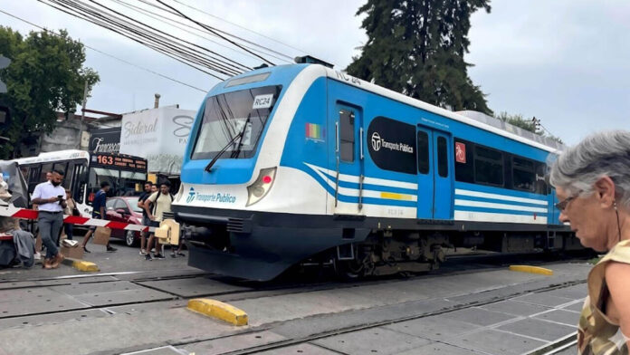 Línea Sarmiento este domingo los trenes no llegarán a Once y el servicio estará limitado