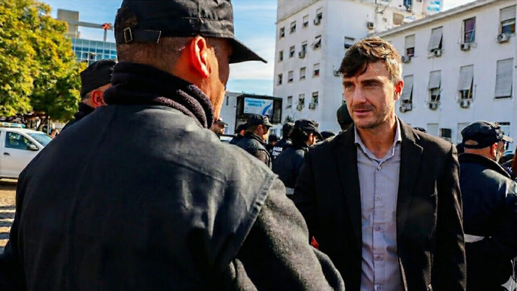 Lucas Ghi el día en que lanzó la Guardia Urbana en 2025, una fuerza de calle sin armas