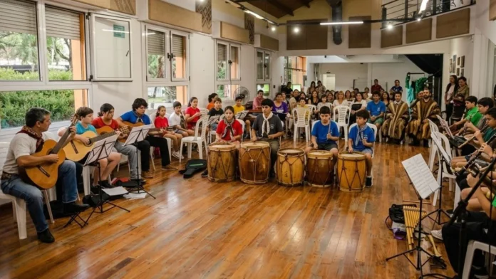 Orquesta Folklórica Juvenil