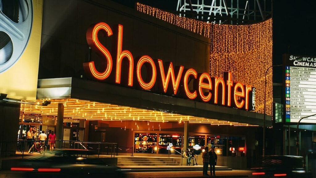 Showcenter ya en decandencia, poca gente, oscuridad, un lugar inseguro alejado de los centros urbanos y los accesos fáciles