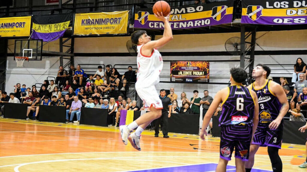 Un jump y adentro de un U21 de Morón que aunque no alcanzó el plantel junta experiencia y forma trayectoria