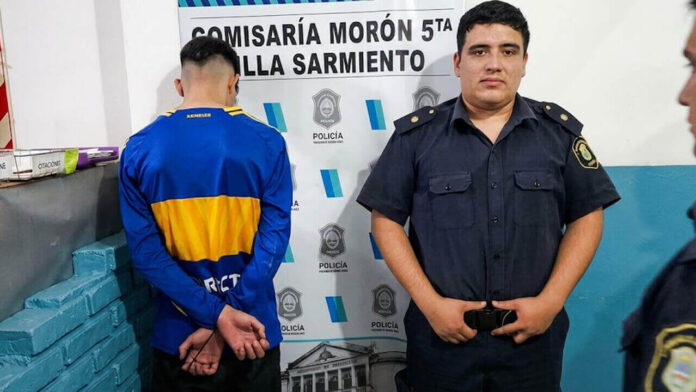 Villa Sarmiento detienen a un menor tras el robo de un Audi A3 y buscan a dos cómplices