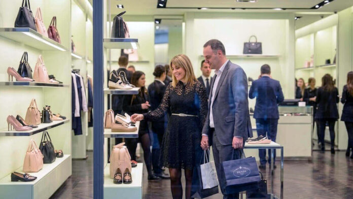 Villarruel compartió un posteo irónico contra Adorni en medio de la polémica por el viaje de su esposa