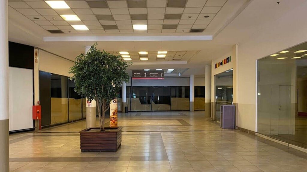¿Avanza el ex-Showcenter? Está muerto por dentro sin indicios de que se esté construyendo