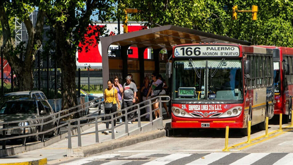 Sube el boleto de colectivo para todo el AMBA y después el Gobierno Nacional se queja de la inflación.
