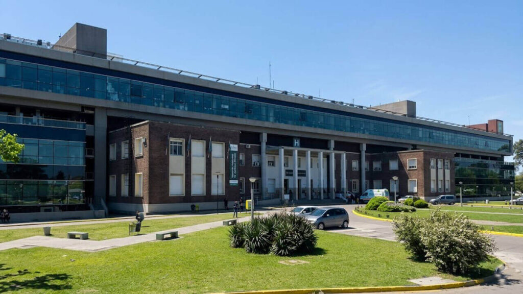 Despiden a 85 trabajadores de seguridad en el Hospital Posadas. Los gremios hicieron silencio. 