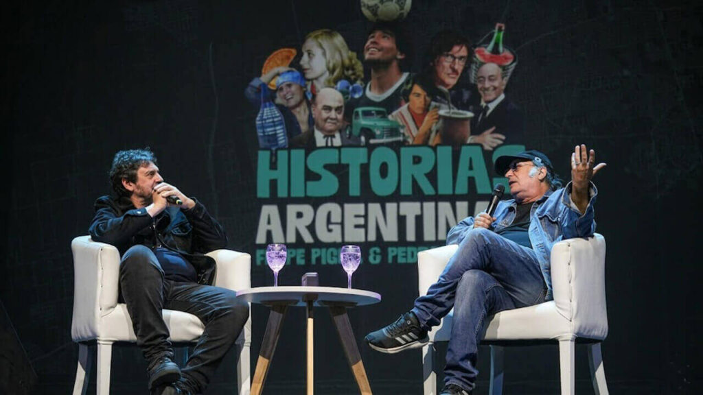Felipe Pigna y Pedro Saborido sobre el escenario con Historias Argentinas