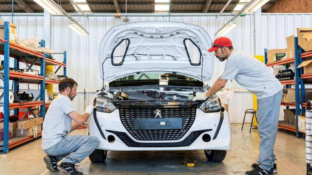 Imposible de creer, la mega empresa multinacional redujo la producción. Se frenó Stellantis.