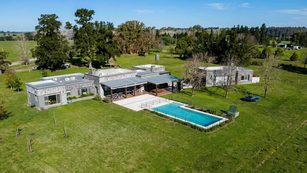 Investigan si Adorni suma otra propiedad en Morón, luego de maltratar a diestra y siniestra