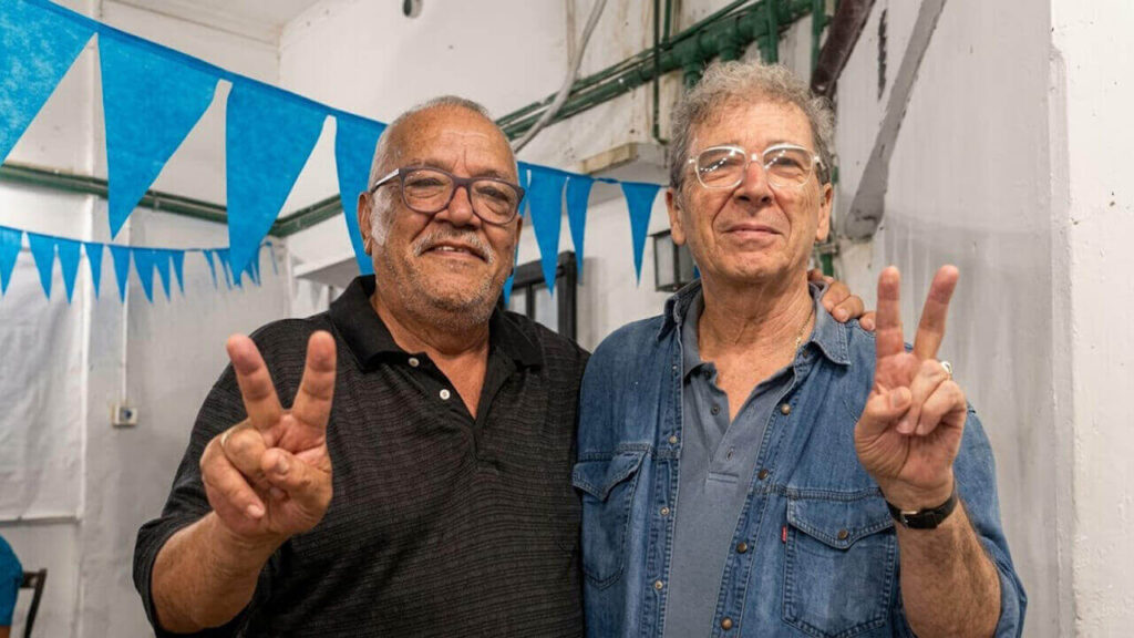 José María Gayoso dio el portazo. En la foto se lo ve junto a Ignacio Copani en La Bartolina