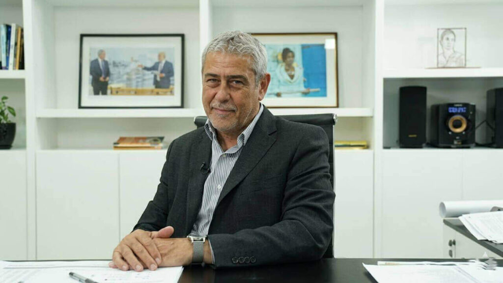 Mario Ferraresi. Intendente de Avellaneda. Ministro de Habitat. Ex cristinista furioso, ahora Axel Kicillof le paga con el respaldo sumarse a la carrera por la gobernación.