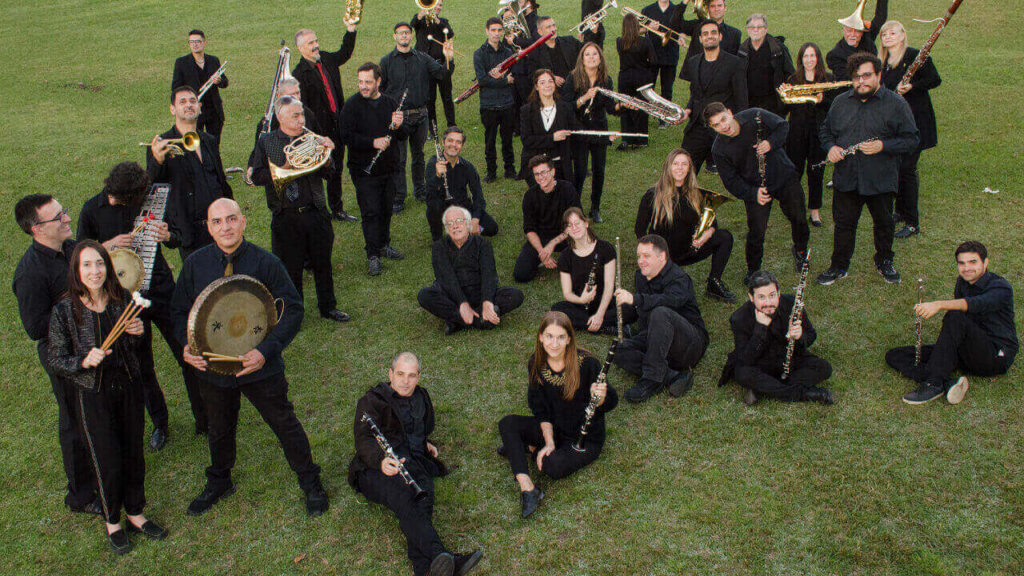 Otra imagen de la prestigiosa Sinfónica de Morón durante un descanso