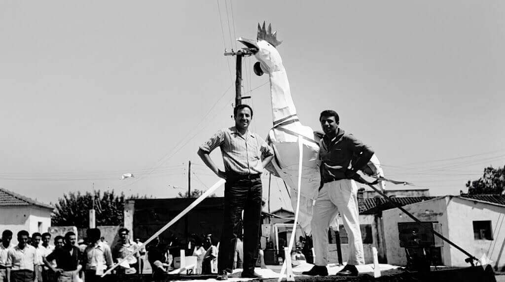 Un gigante suelto en Morón con custodia propia los hermanos Emilio y Juan Olivera