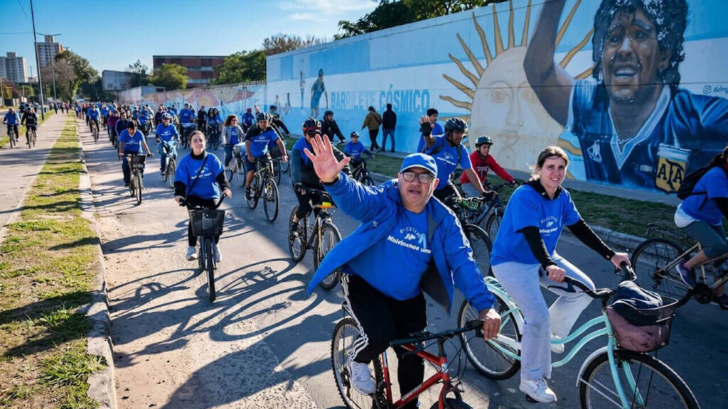 Una agenda repetida: la bicicleteada, la misma consigna y todo para recordar Malvinas, ¿seguro?