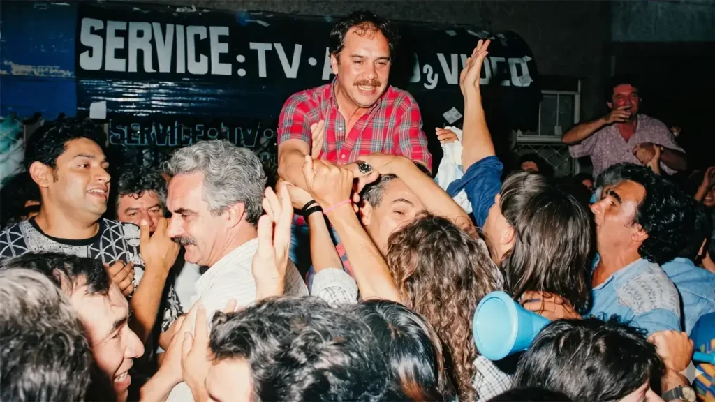 Primer Triunfo. 1999. Una de las pocas veces que se lo vio eufórico festejando porr Ituzaingó.