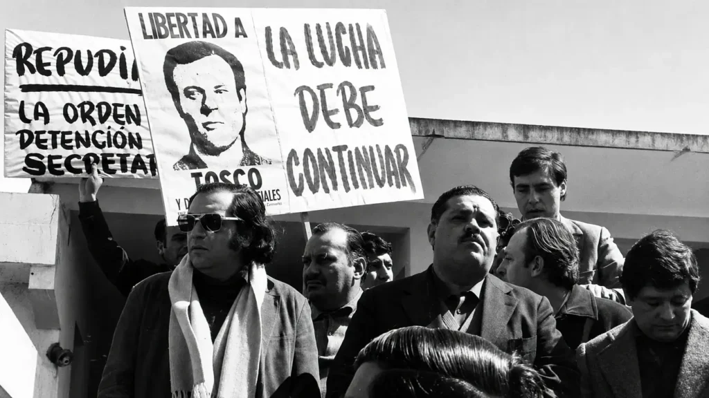 Luego de su muerte, Tosco el trabajador era recordado en cada acto de una espacio popular, incluso el PJ con el que tenía contacto pero no vínculos fuertes