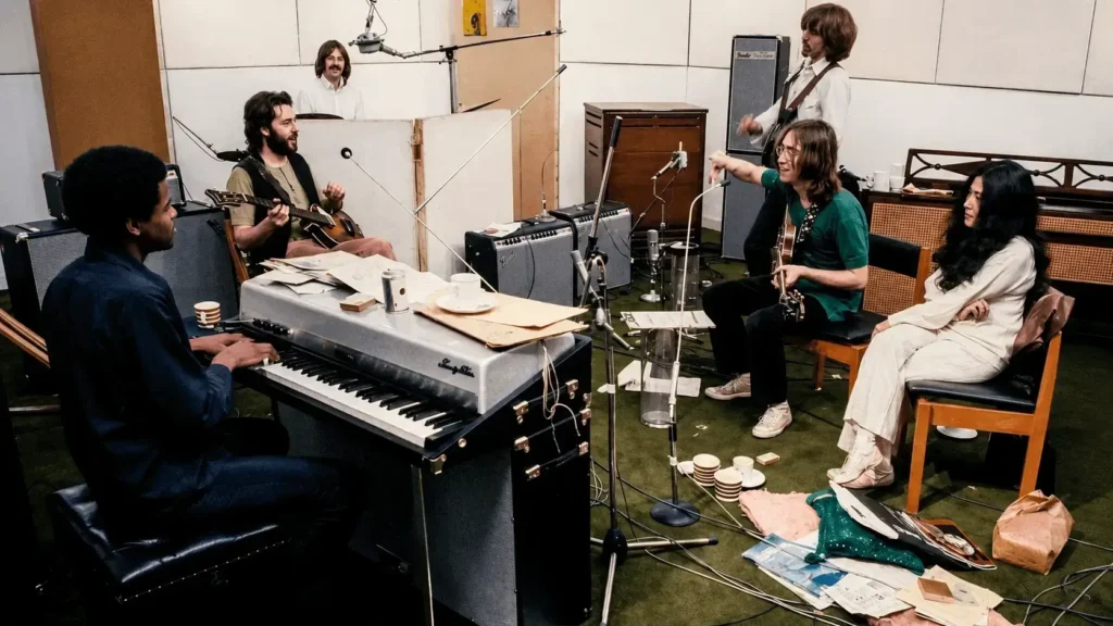 Los Beatles abrirán al público la terraza del número 3 de Savile Row. Los visitantes antes podrán recorrer los siete pisos del edificio en el que funcionó Apple Corps. En la terraza Los Beatles dieron su último recital.