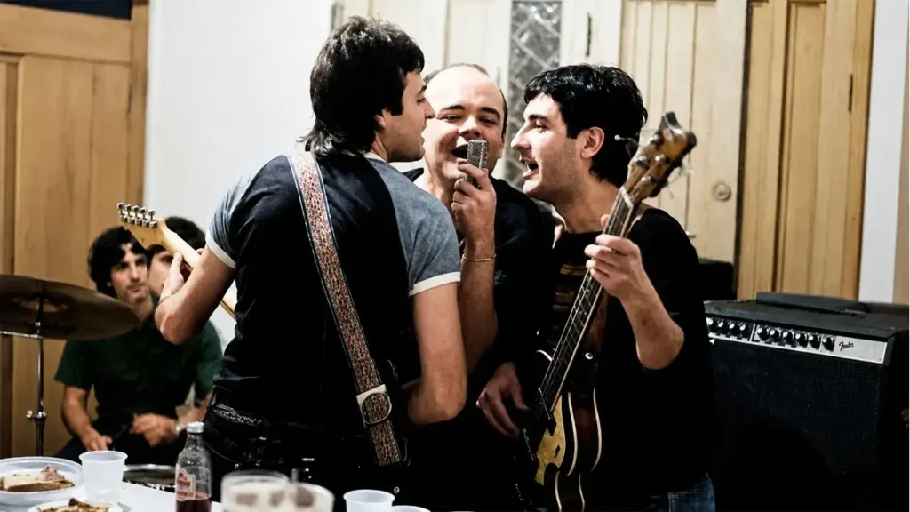 La Hurlingham Reggae Band que luego se convertiría en SUMO. Ensayando en el primer garage de Hurlingham-