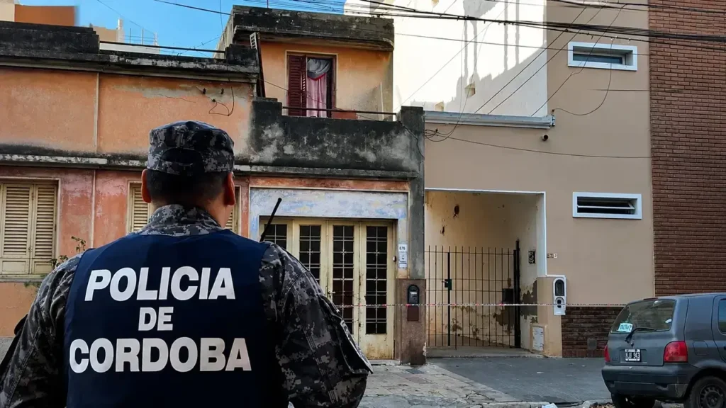 La Policía de Córdoba rastrillo todos los lugares donde podía haber estado Agostina Vega. Sin embargo el fiscal confirmó que la encontraron gracias al olfato de un perro.