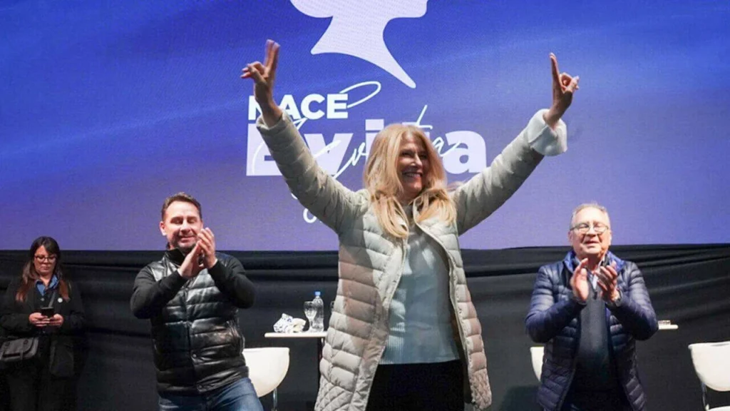 Verónica Magario en el acto de asunción del PJ de Ituzaingó