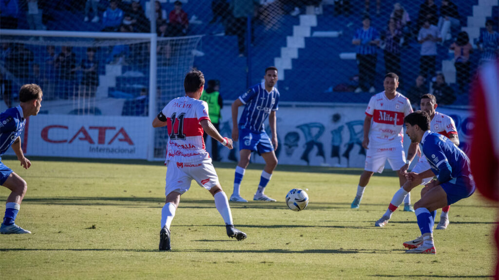 Pasó el susto y se trajeron un punto. Ahora Deportivo Morón empató con Godoy Cruz y sigue líder antes de recibir a Los Andes,