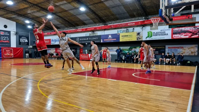 Club Morón brilló durante el encuentro con Claridad. Un gran espectáculo.