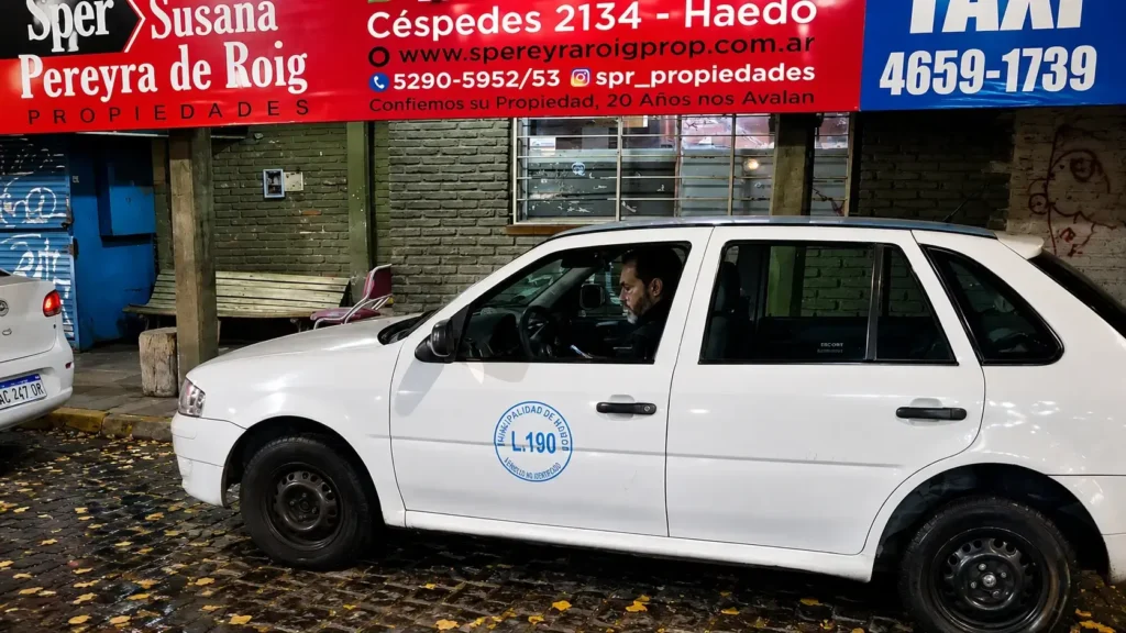 El tercer taxista de Haedo que se irritó y luego volvió al auto