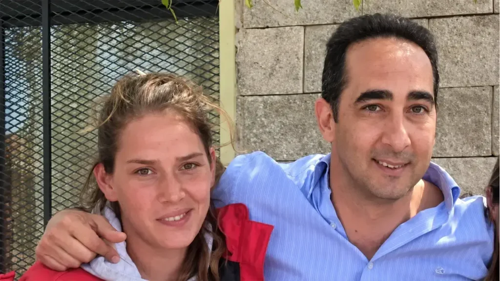  En agosto de 2018 detuvieron en Corrientes a Cintia Gabarro con 10 kilos de cocaína escondidos den los paragolpes de su automóvil. El gobierno no la echó. No hizo falta. Antes termino presa.