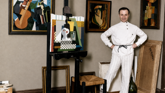 Museo Pettoruti: Emilio Pettoruti en su atelier rodeado de obras cubistas y geométricas