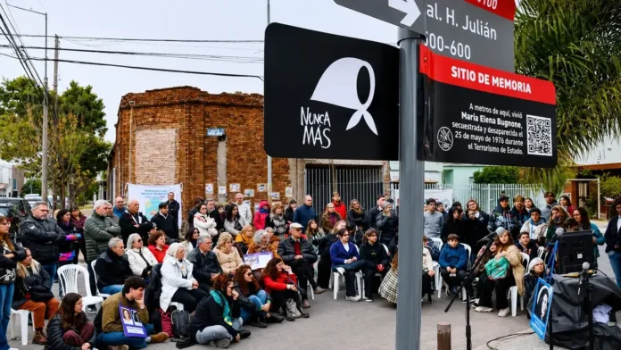 Acto en memoria de María Elena Bugnone Cepeda aún desaparecida. Lo último que se pierde es la esperanza.