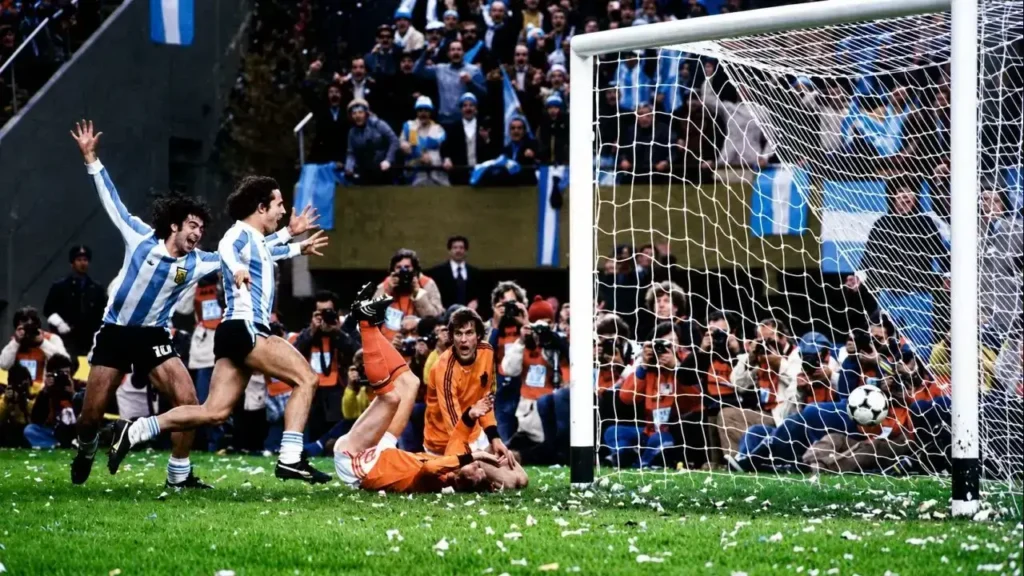 Uno de los goles más recordados. El de la final contra Holanda que nos dio el Campeonato Mundial.