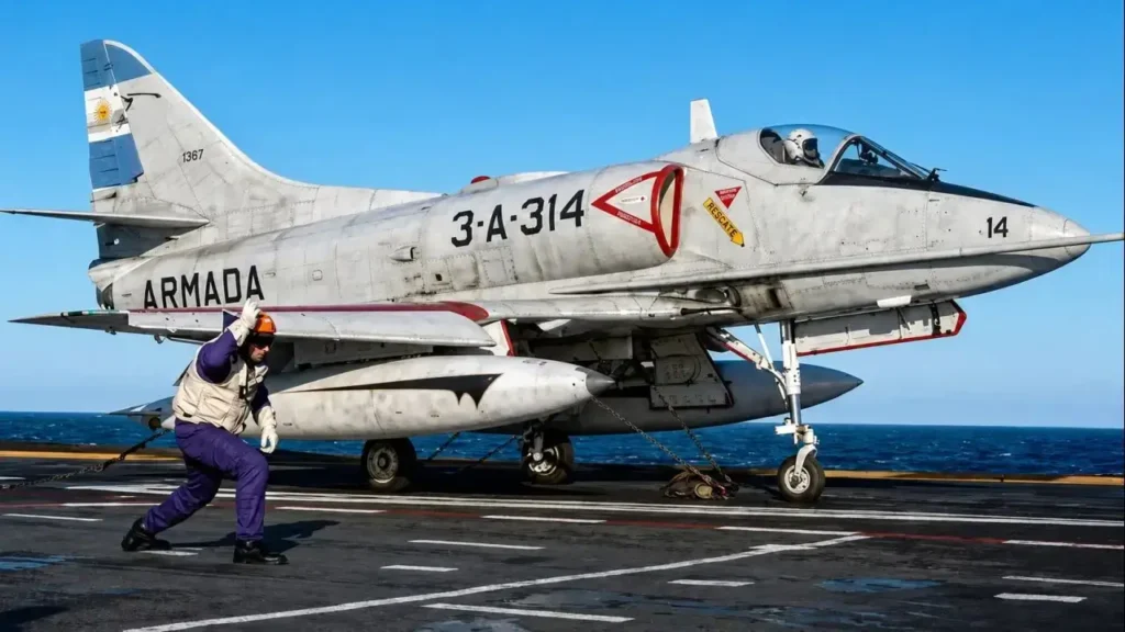 Prácticas con un F-16 en el sur argentino