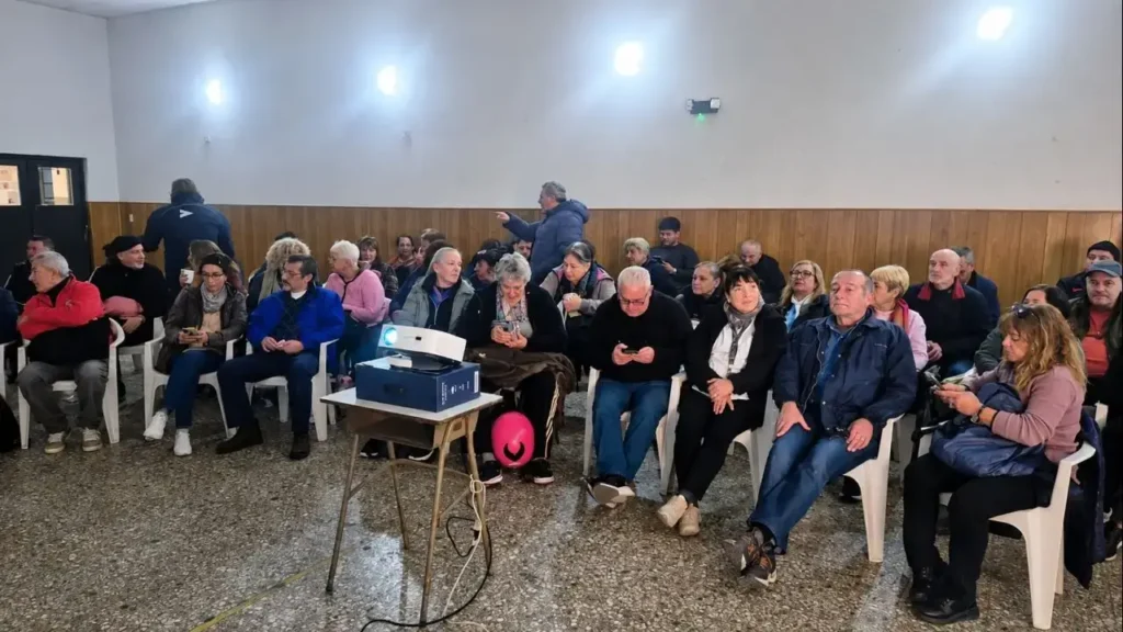 Muchos trabajadores preocupados y angustiados por la jubilación de oficio que les cayó